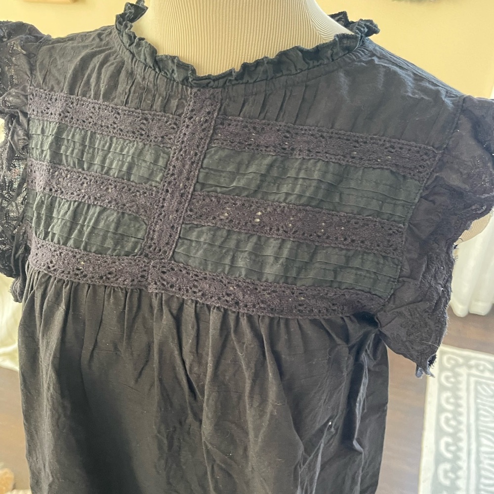 JENNIFER & GRACE Black Eyelet Flutter Sleeve Ruffle Pullover Top Size LARGE - Picture 4 of 12